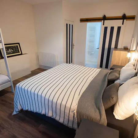 Ferme Du Ru Paisible Bed & Breakfast 3*